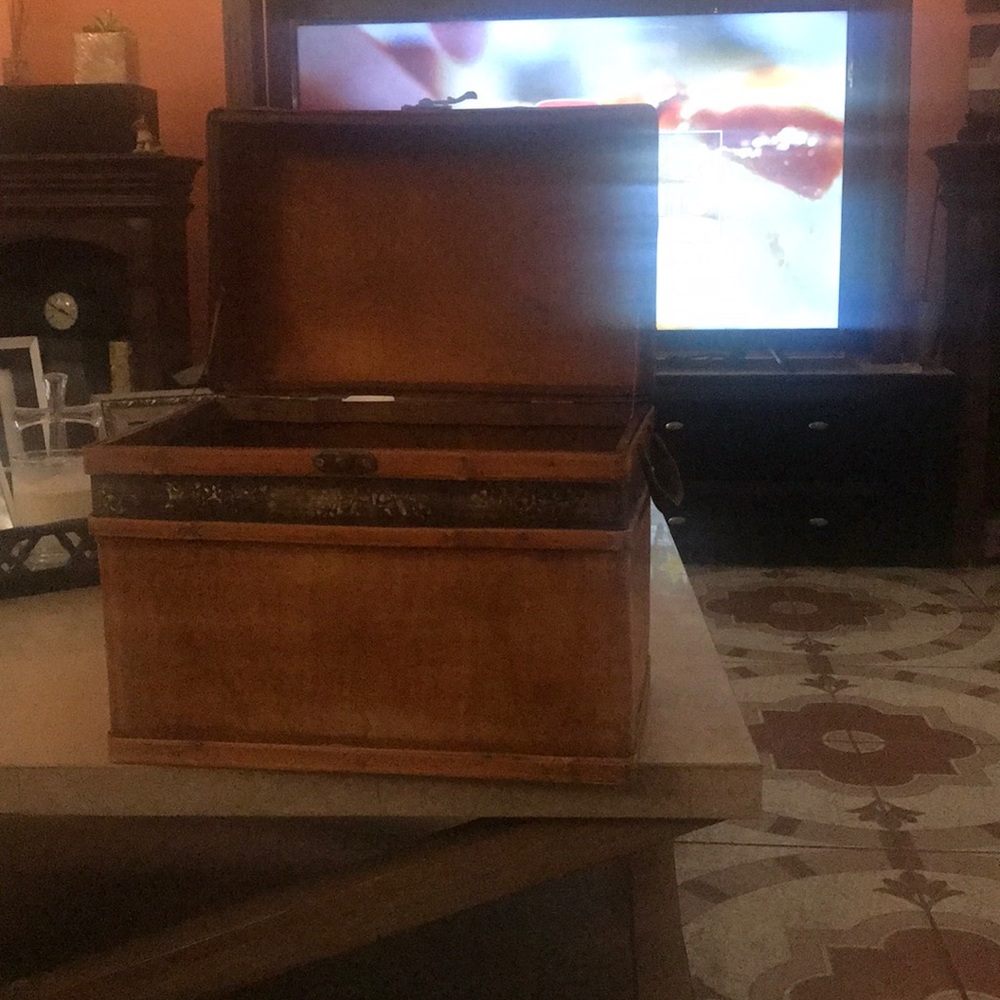 Magic Box - Picture 2 of 5